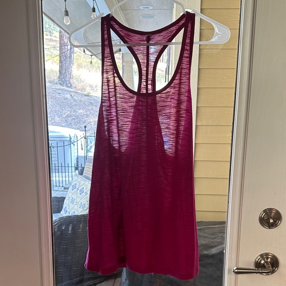 Lorna Jane Fuchsia Slouchy Racerback Tank, size large